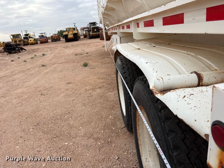 image for item FC2166 1995 Overland 259 tank trailer