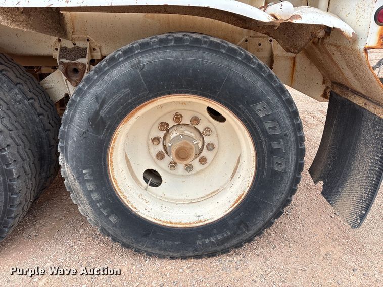 image for item FC2166 1995 Overland 259 tank trailer