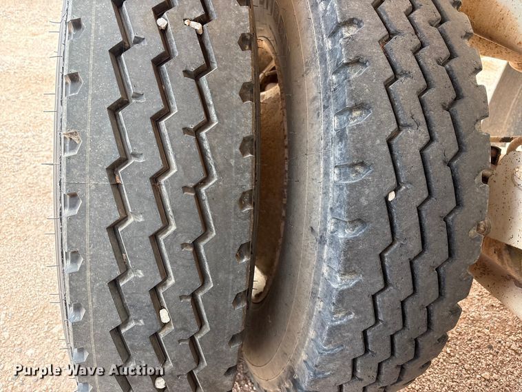 image for item FC2166 1995 Overland 259 tank trailer