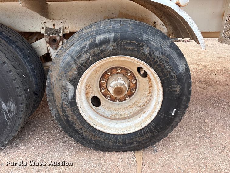 image for item FC2166 1995 Overland 259 tank trailer