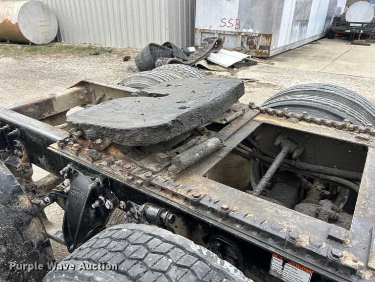 image for item FC5204 2006 Freightliner Columbia semi truck