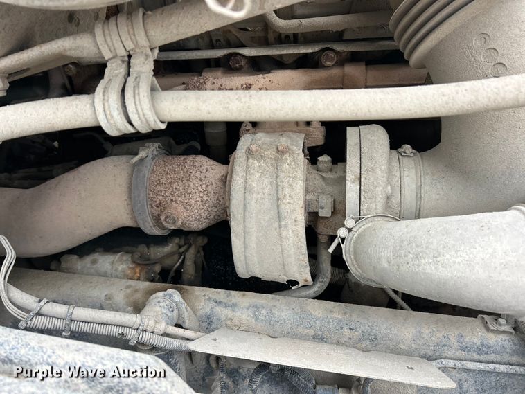 image for item FC5204 2006 Freightliner Columbia semi truck