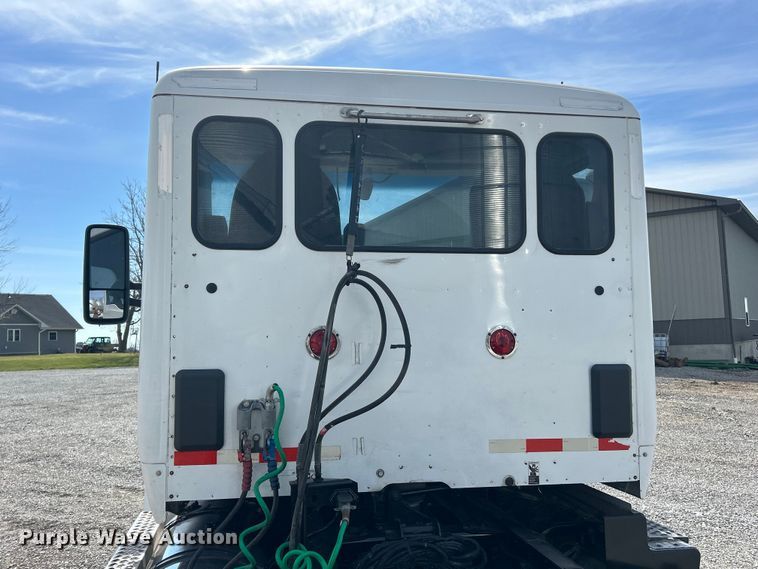 image for item FC5276 2019 Kenworth T680 semi truck