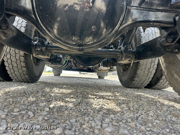 image for item FC5276 2019 Kenworth T680 semi truck