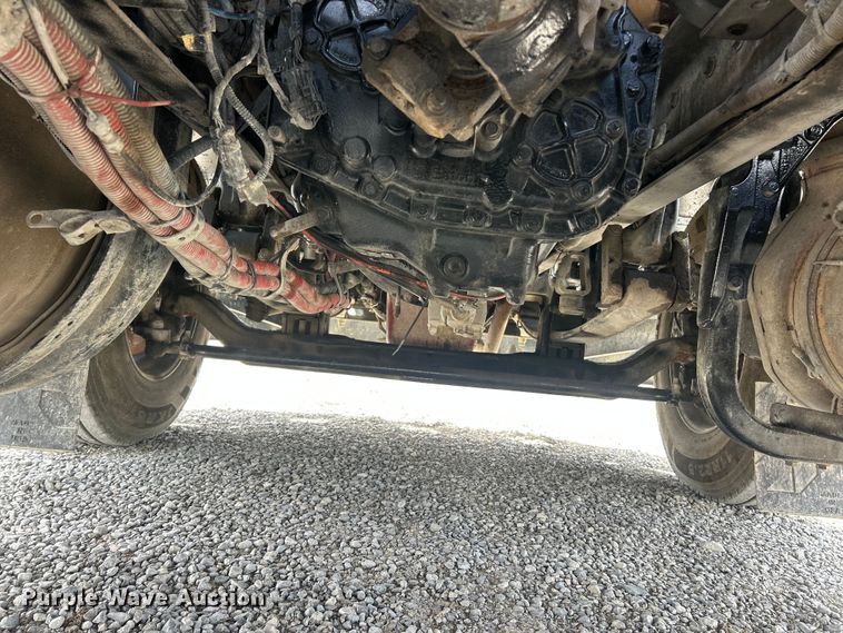 image for item FC5276 2019 Kenworth T680 semi truck