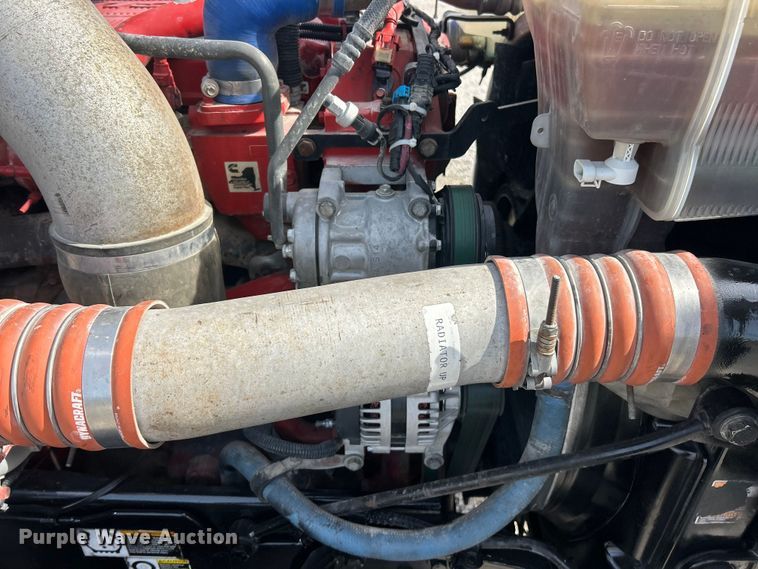 image for item FC5276 2019 Kenworth T680 semi truck