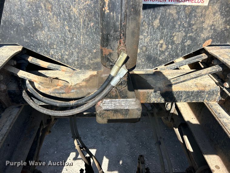 image for item FC5278 2006 Side Dump Industries DS39BCH1R2R11 side dump trailer