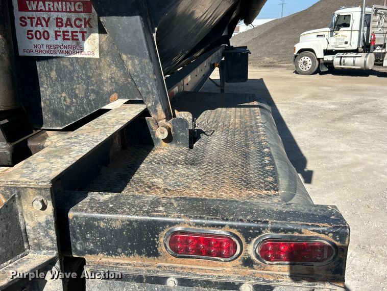 image for item FC5278 2006 Side Dump Industries DS39BCH1R2R11 side dump trailer