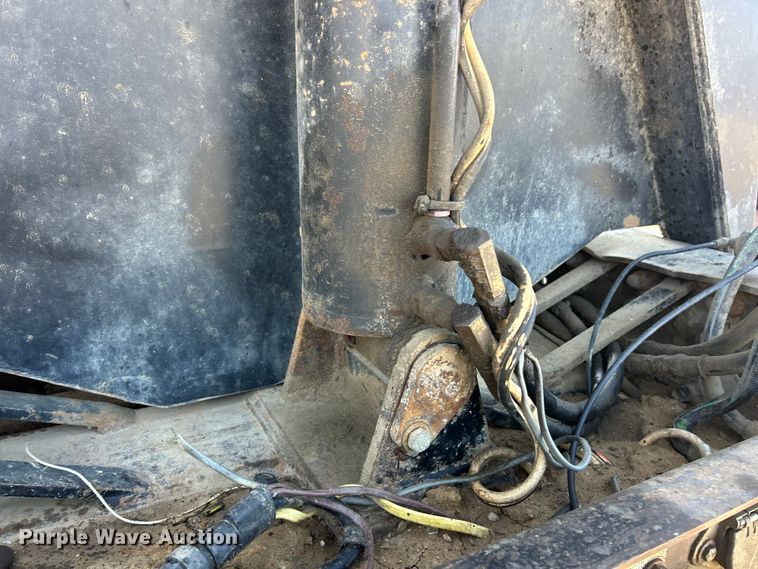 image for item FC5278 2006 Side Dump Industries DS39BCH1R2R11 side dump trailer