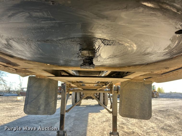 image for item FC5278 2006 Side Dump Industries DS39BCH1R2R11 side dump trailer