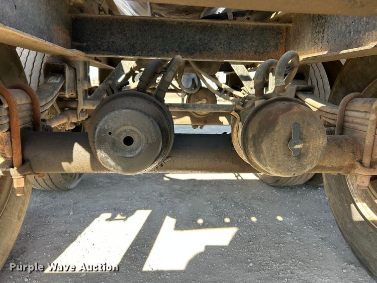 image for item FC5278 2006 Side Dump Industries DS39BCH1R2R11 side dump trailer