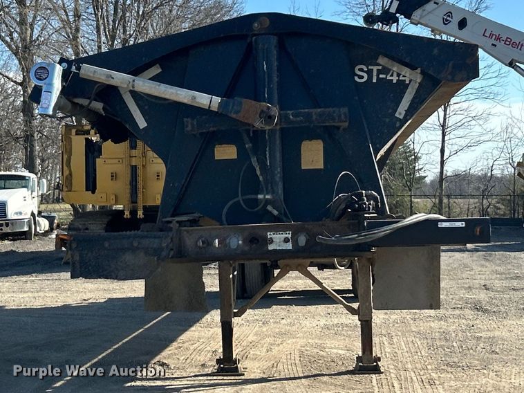 image for item FC5279 2007 Side Dump Industries DS39BCH1R2R11 side dump trailer