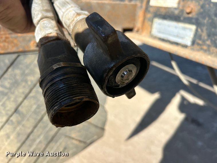 image for item FC5279 2007 Side Dump Industries DS39BCH1R2R11 side dump trailer