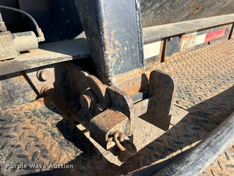 image for item FC5279 2007 Side Dump Industries DS39BCH1R2R11 side dump trailer