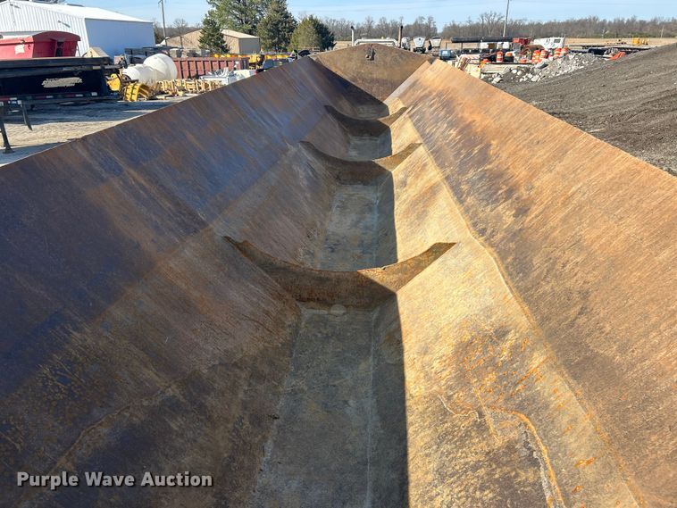 image for item FC5279 2007 Side Dump Industries DS39BCH1R2R11 side dump trailer