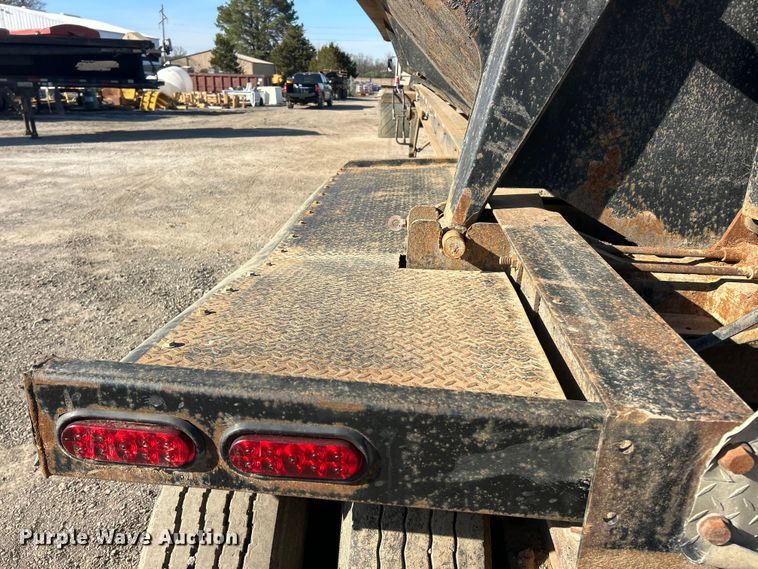 image for item FC5279 2007 Side Dump Industries DS39BCH1R2R11 side dump trailer