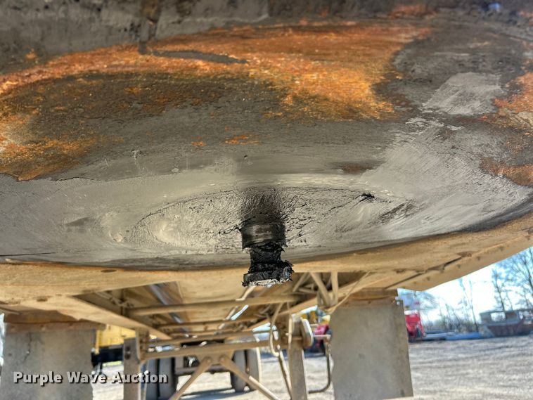 image for item FC5279 2007 Side Dump Industries DS39BCH1R2R11 side dump trailer