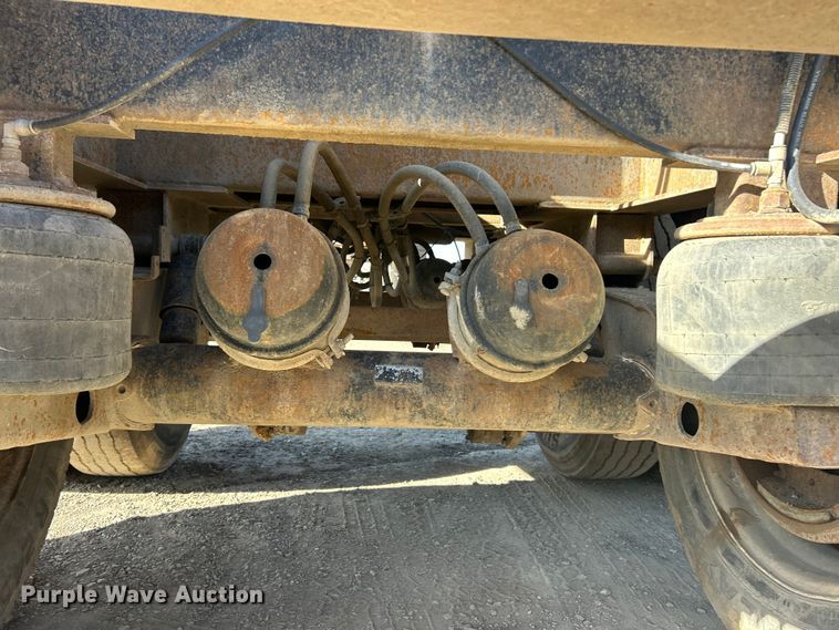 image for item FC5279 2007 Side Dump Industries DS39BCH1R2R11 side dump trailer