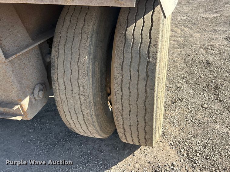 image for item FC5279 2007 Side Dump Industries DS39BCH1R2R11 side dump trailer