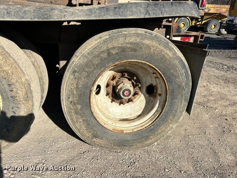 image for item FC5279 2007 Side Dump Industries DS39BCH1R2R11 side dump trailer