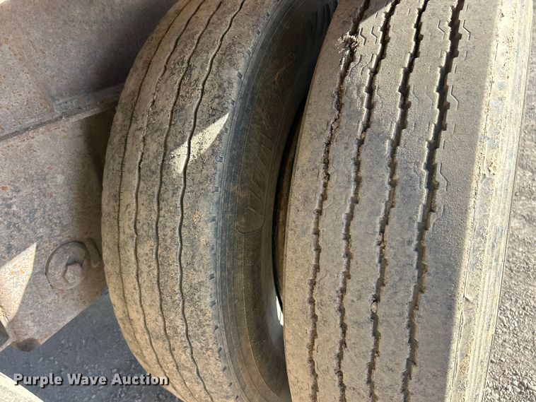 image for item FC5279 2007 Side Dump Industries DS39BCH1R2R11 side dump trailer