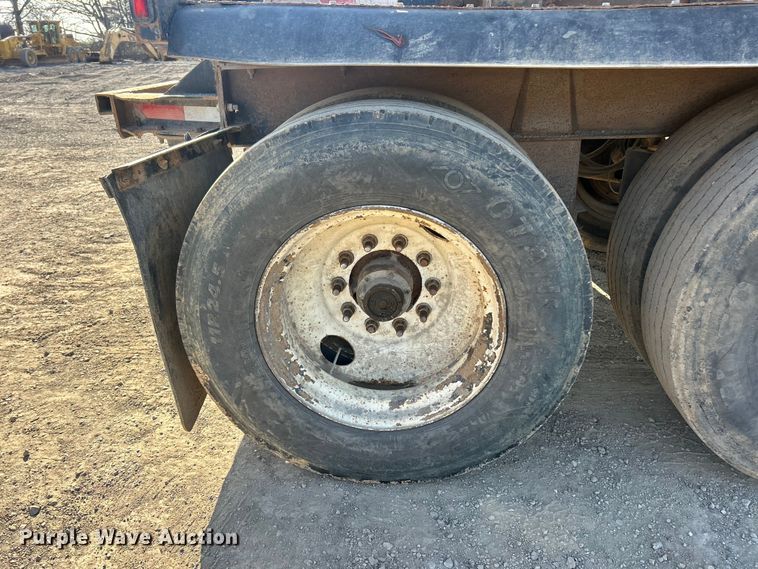 image for item FC5279 2007 Side Dump Industries DS39BCH1R2R11 side dump trailer