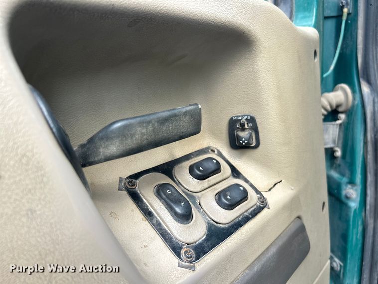 image for item FC5287 2008 Sterling L9500 semi truck