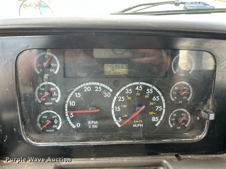 image for item FC5287 2008 Sterling L9500 semi truck