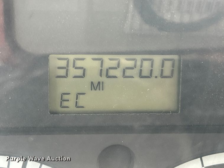 image for item FC5287 2008 Sterling L9500 semi truck