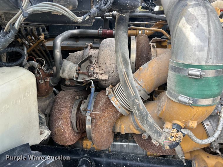 image for item FC5287 2008 Sterling L9500 semi truck