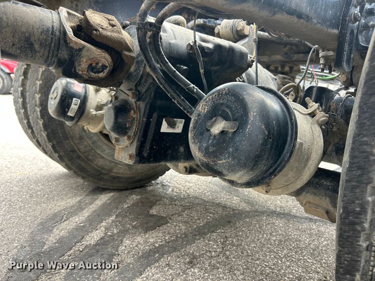 image for item FC5287 2008 Sterling L9500 semi truck