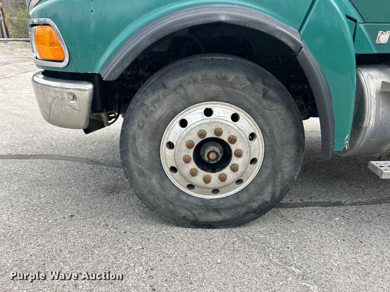 image for item FC5287 2008 Sterling L9500 semi truck