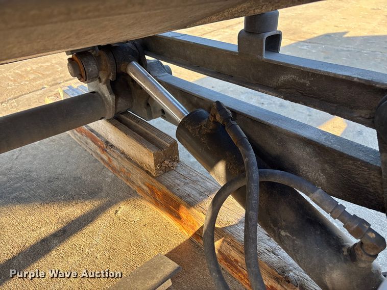 image for item FC5562 Supreme box bed