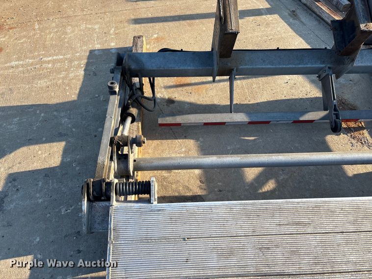 image for item FC5562 Supreme box bed