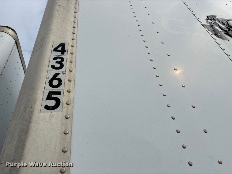 image for item FG0142 2005 Stoughton ZPVW-535T-S-C-AR dry van trailer