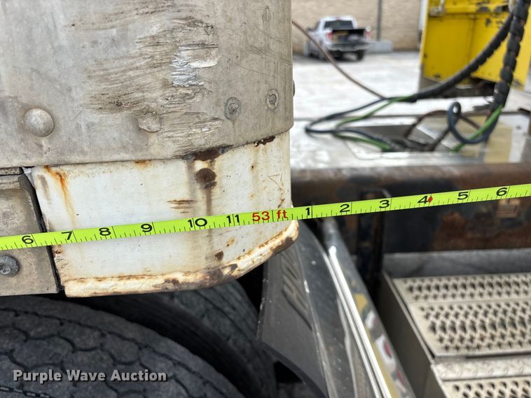 image for item FG0142 2005 Stoughton ZPVW-535T-S-C-AR dry van trailer