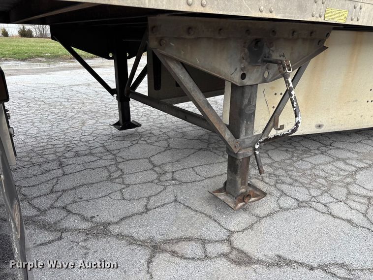 image for item FG0142 2005 Stoughton ZPVW-535T-S-C-AR dry van trailer