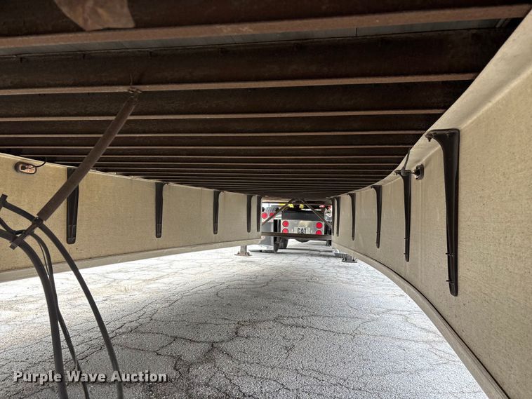 image for item FG0142 2005 Stoughton ZPVW-535T-S-C-AR dry van trailer