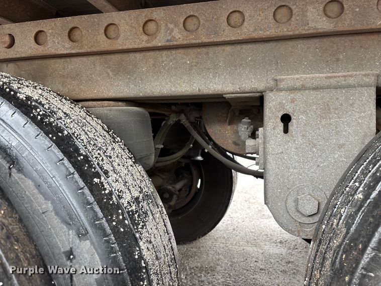 image for item FG0142 2005 Stoughton ZPVW-535T-S-C-AR dry van trailer