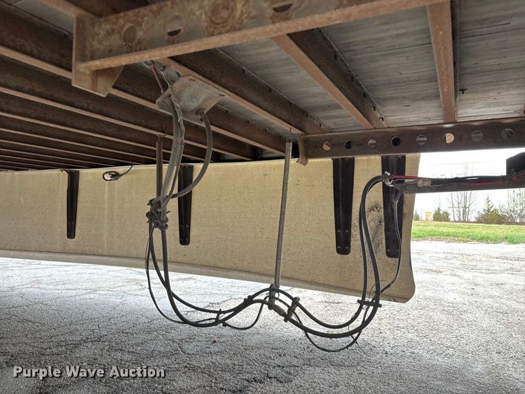 image for item FG0142 2005 Stoughton ZPVW-535T-S-C-AR dry van trailer