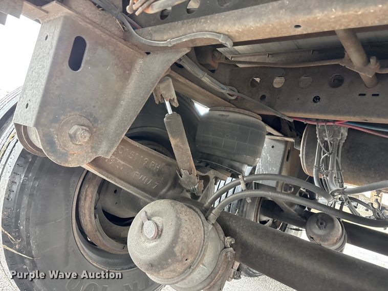 image for item FG0142 2005 Stoughton ZPVW-535T-S-C-AR dry van trailer