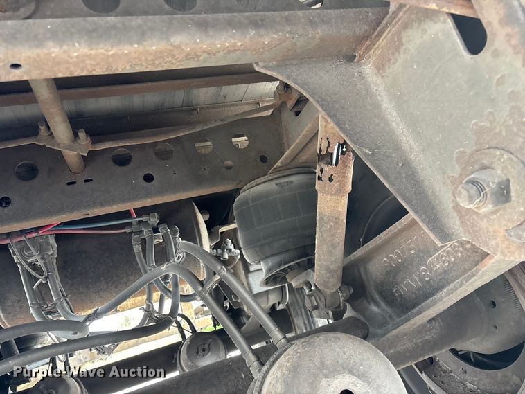 image for item FG0142 2005 Stoughton ZPVW-535T-S-C-AR dry van trailer