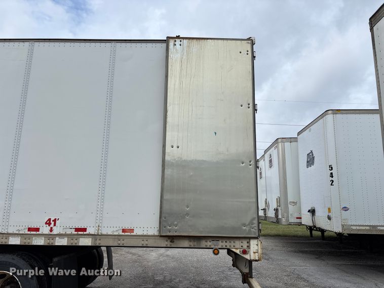 image for item FG0142 2005 Stoughton ZPVW-535T-S-C-AR dry van trailer