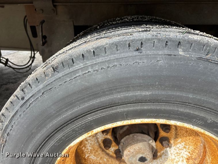 image for item FG0142 2005 Stoughton ZPVW-535T-S-C-AR dry van trailer