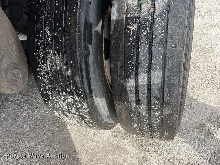 image for item FG0142 2005 Stoughton ZPVW-535T-S-C-AR dry van trailer