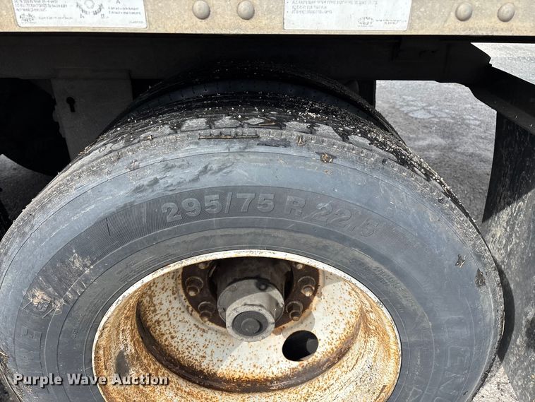 image for item FG0142 2005 Stoughton ZPVW-535T-S-C-AR dry van trailer