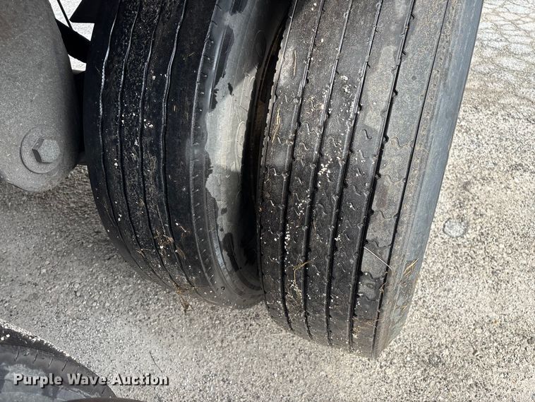 image for item FG0142 2005 Stoughton ZPVW-535T-S-C-AR dry van trailer