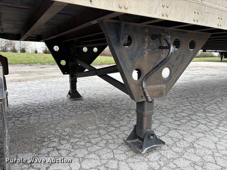 image for item FG0143 2005 Utility VS2DC dry van trailer