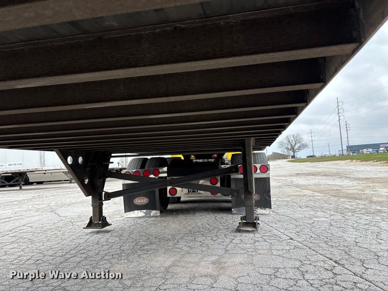 image for item FG0143 2005 Utility VS2DC dry van trailer