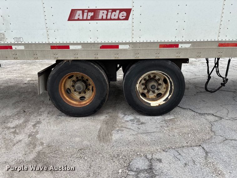 image for item FG0143 2005 Utility VS2DC dry van trailer